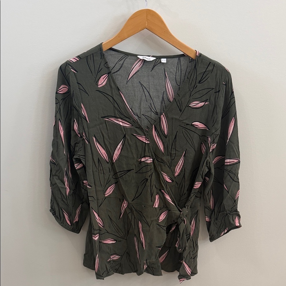 Reitmans Olive & Pink Leaf Print Wrap Blouse – Size XL